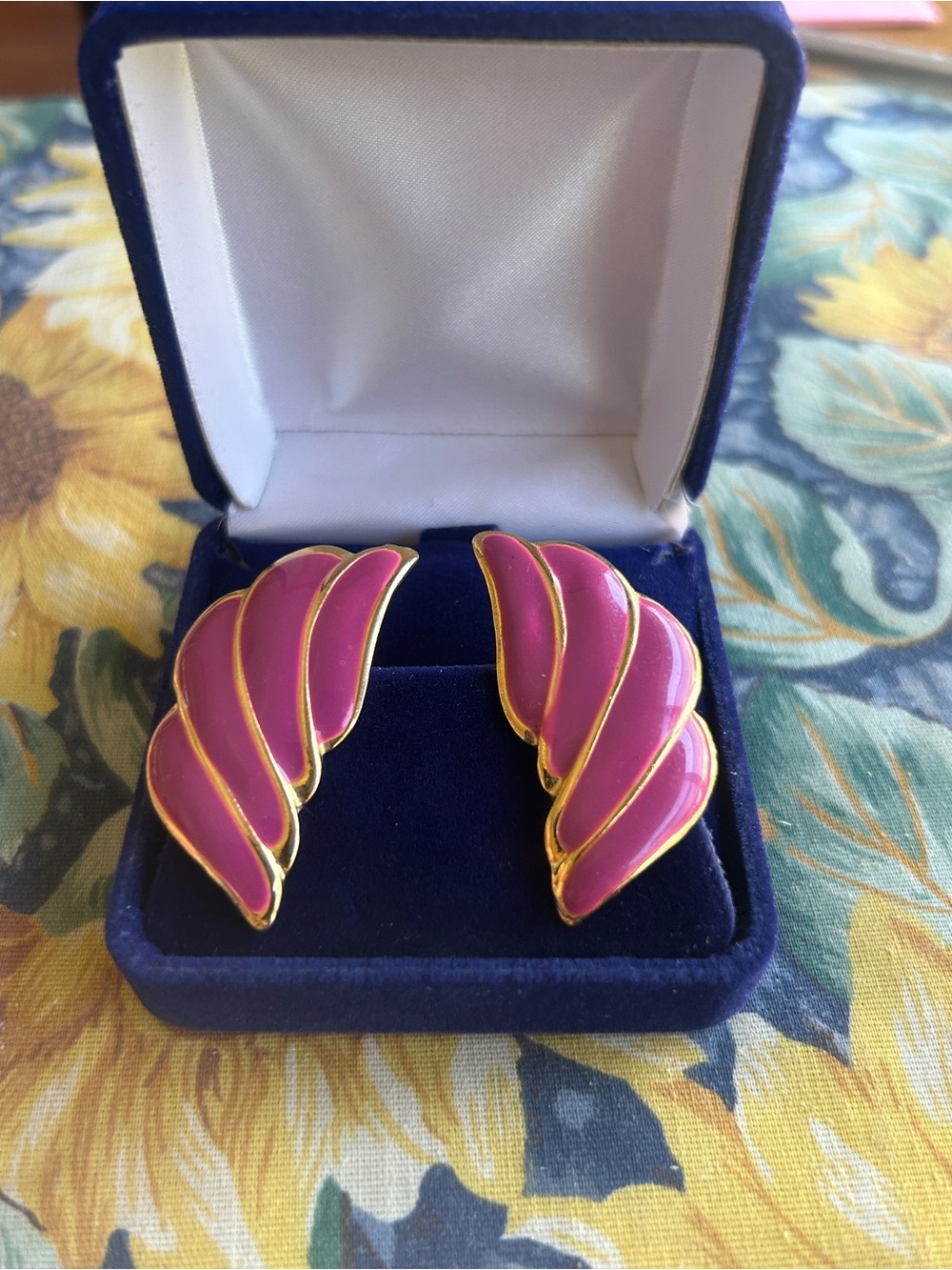 Vintage Pink Gold-Trim Angel Wing Earrings - Women Jewelry​